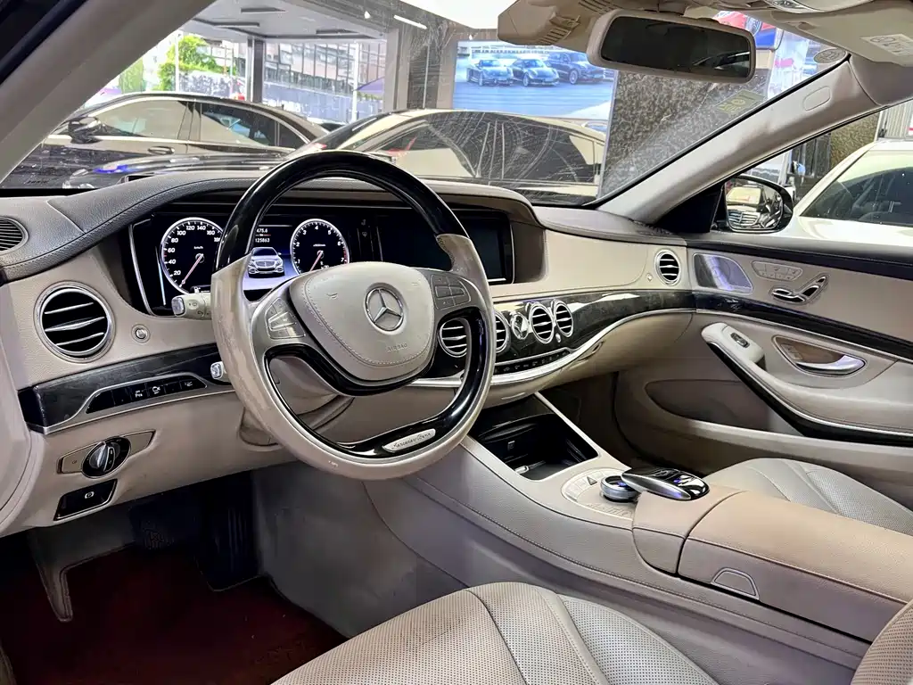 Mercedes-Benz S-Class — миниатюра 8
