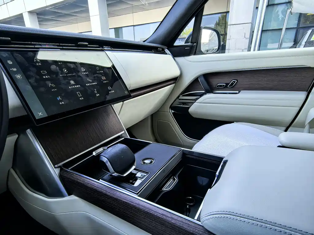 Land Rover Range Rover — миниатюра 14