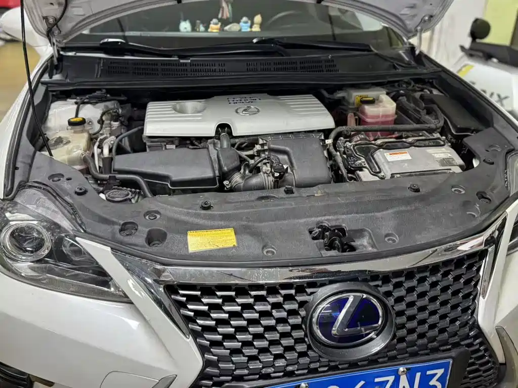 Lexus CT — миниатюра 14