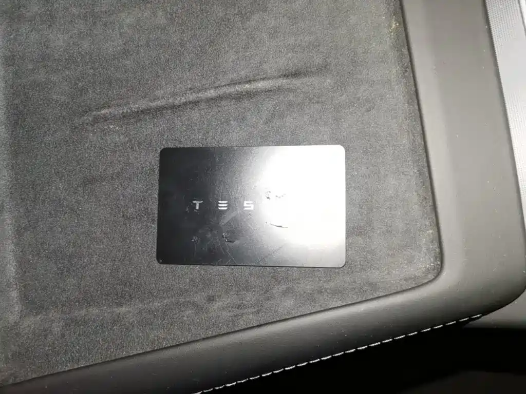 Tesla Model 3 — миниатюра 9