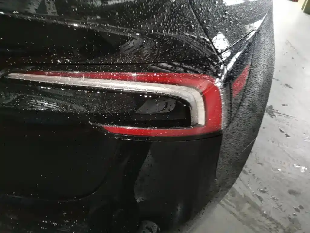 Tesla Model 3 — миниатюра 8