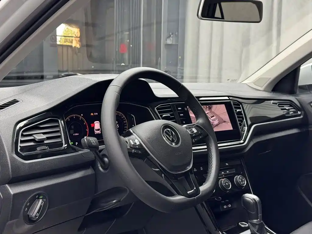 Volkswagen T-Roc — миниатюра 6