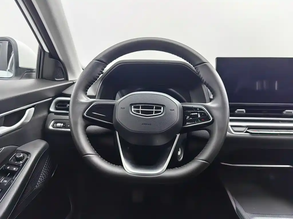 Geely Emgrand — миниатюра 11