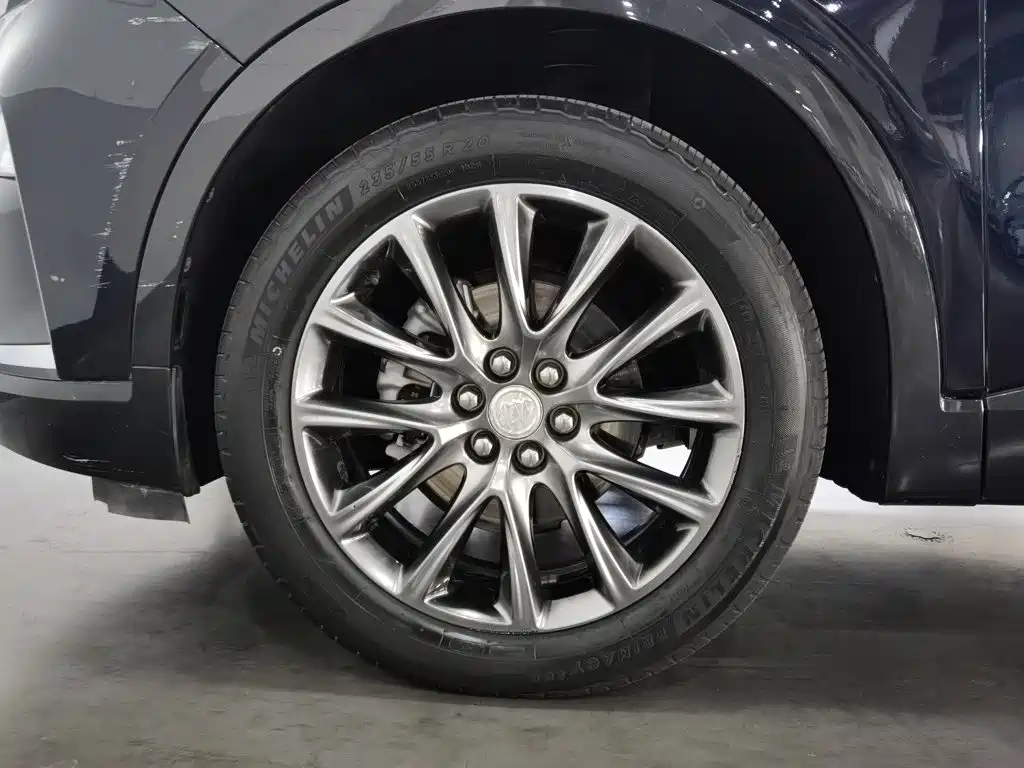 Buick Enclave — миниатюра 17