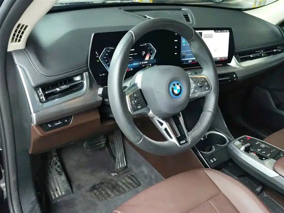 BMW iX1 2025 eDrive25L M Sport