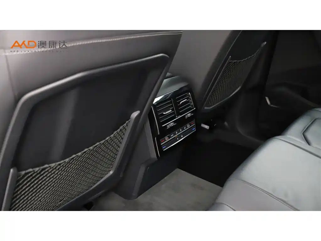 Volkswagen Touareg New Energy — миниатюра 9