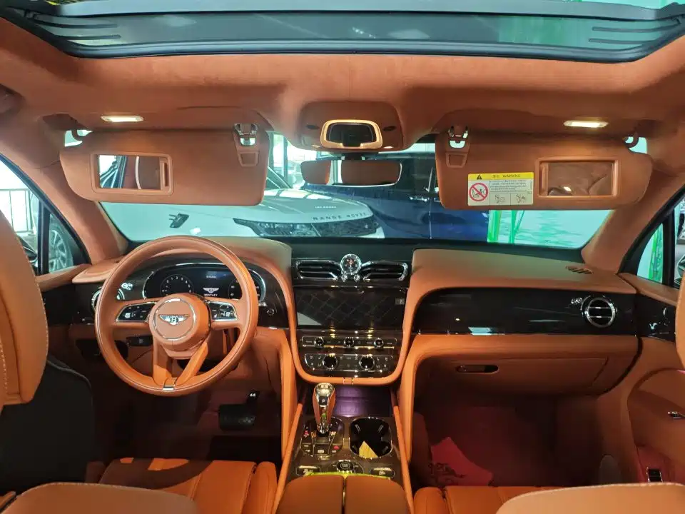 Bentley Bentayga PHEV — миниатюра 5