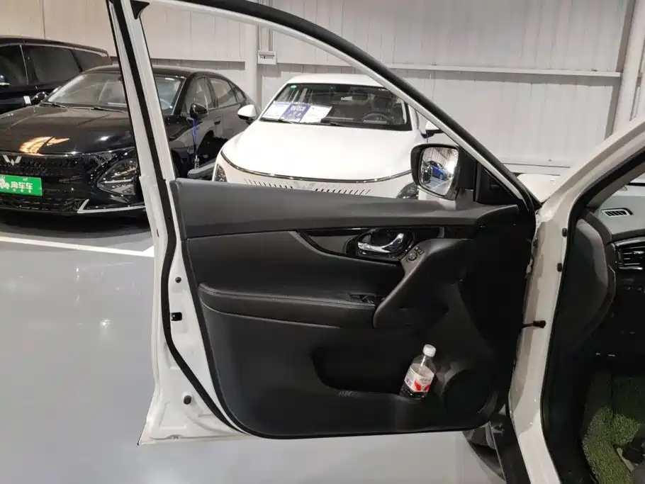 Nissan X-Trail — миниатюра 7