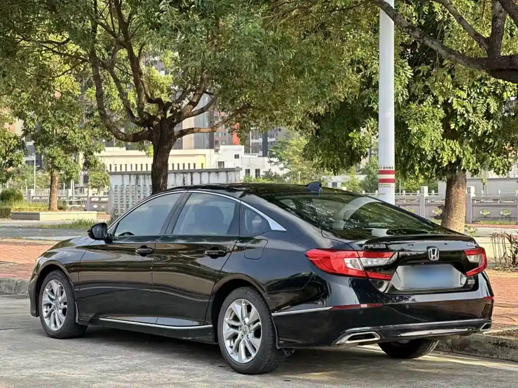 Honda Accord — миниатюра 25