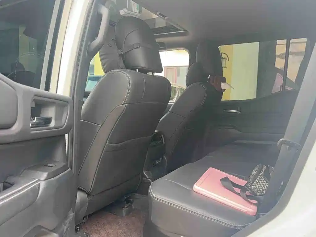 Toyota Land Cruiser Prado 2025 2.4T TX 5 мест