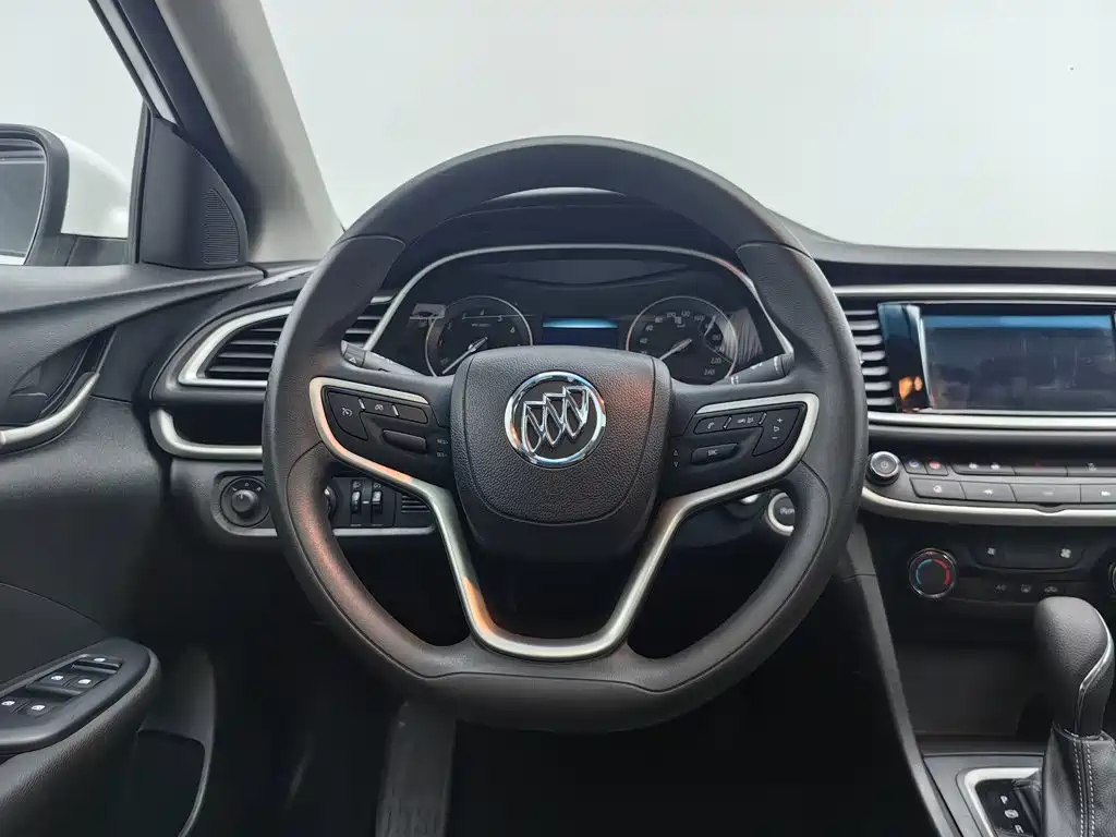 Buick Excelle — миниатюра 11