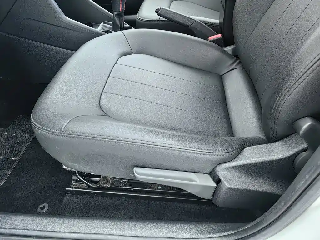 Volkswagen Jetta — миниатюра 20