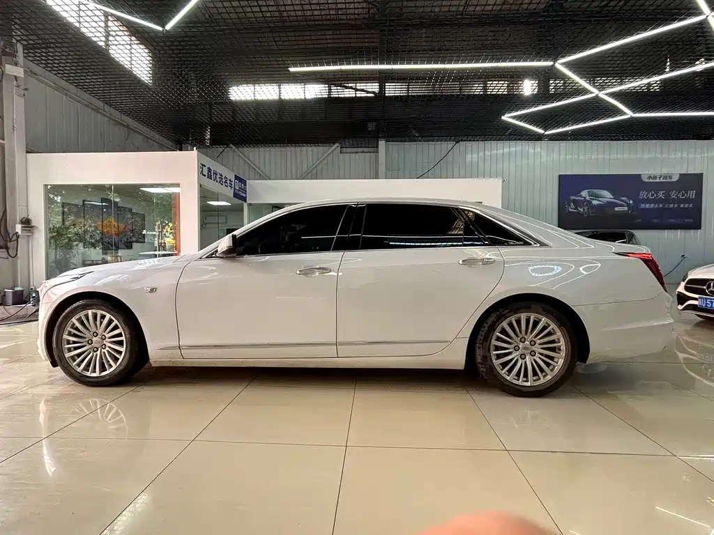 Cadillac CT6 — миниатюра 10