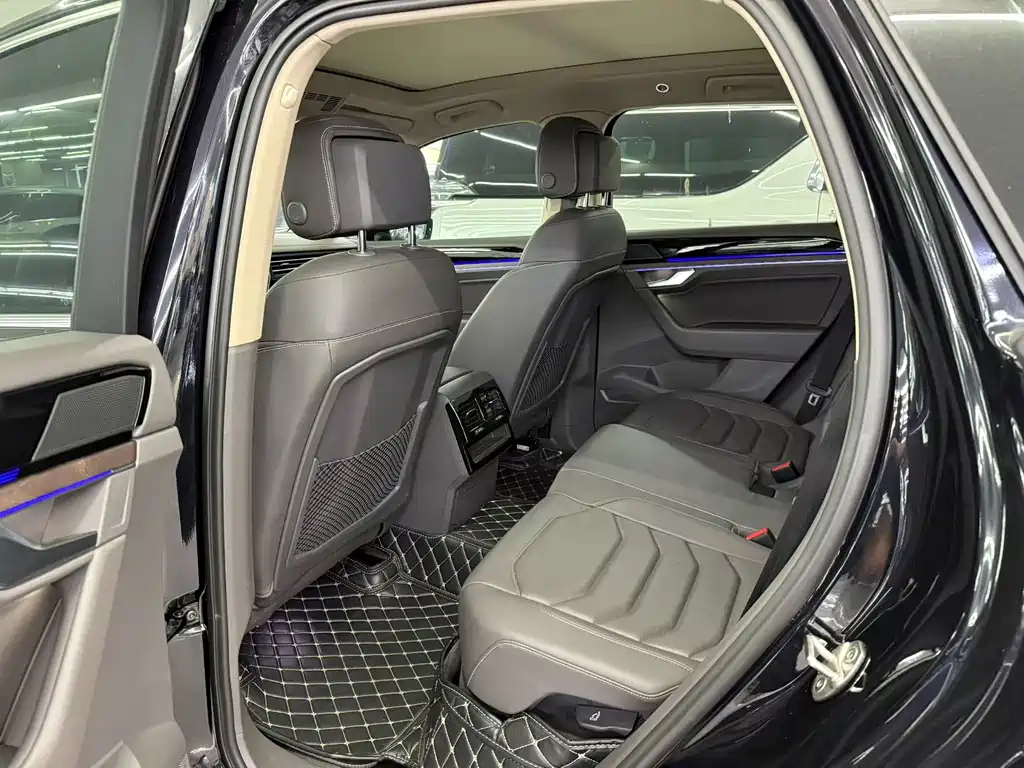 Volkswagen Touareg — миниатюра 5