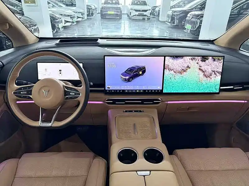 VOYAH Dreamer — миниатюра 6