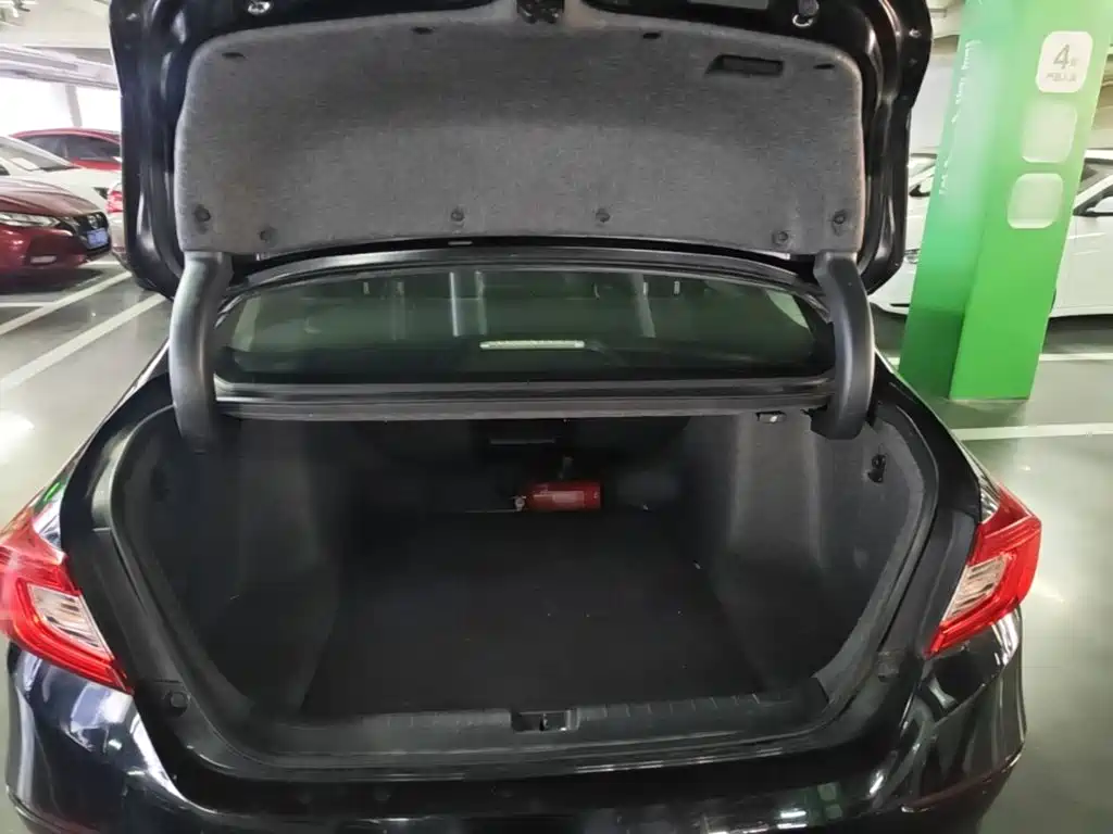 Honda Accord — миниатюра 10