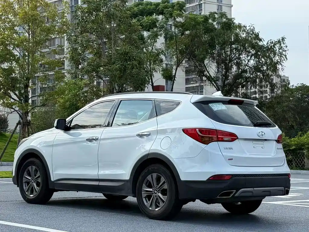 Hyundai Santa Fe — миниатюра 13