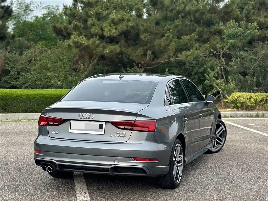 Audi A3 2019 Limousine 40 TFSI Sport V