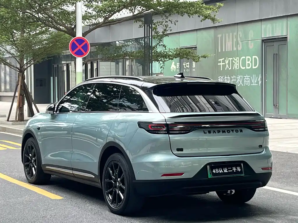 ZERO-RUNNING CAR ZERO RUN C11