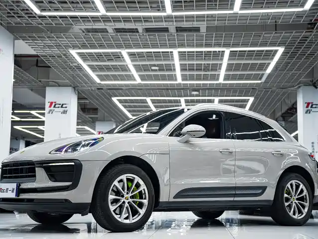 PORSCHE MACAN 2022