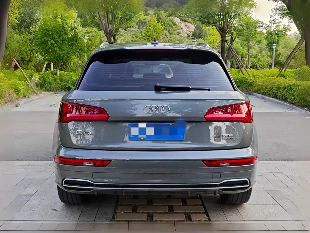Audi Q5L — миниатюра 5