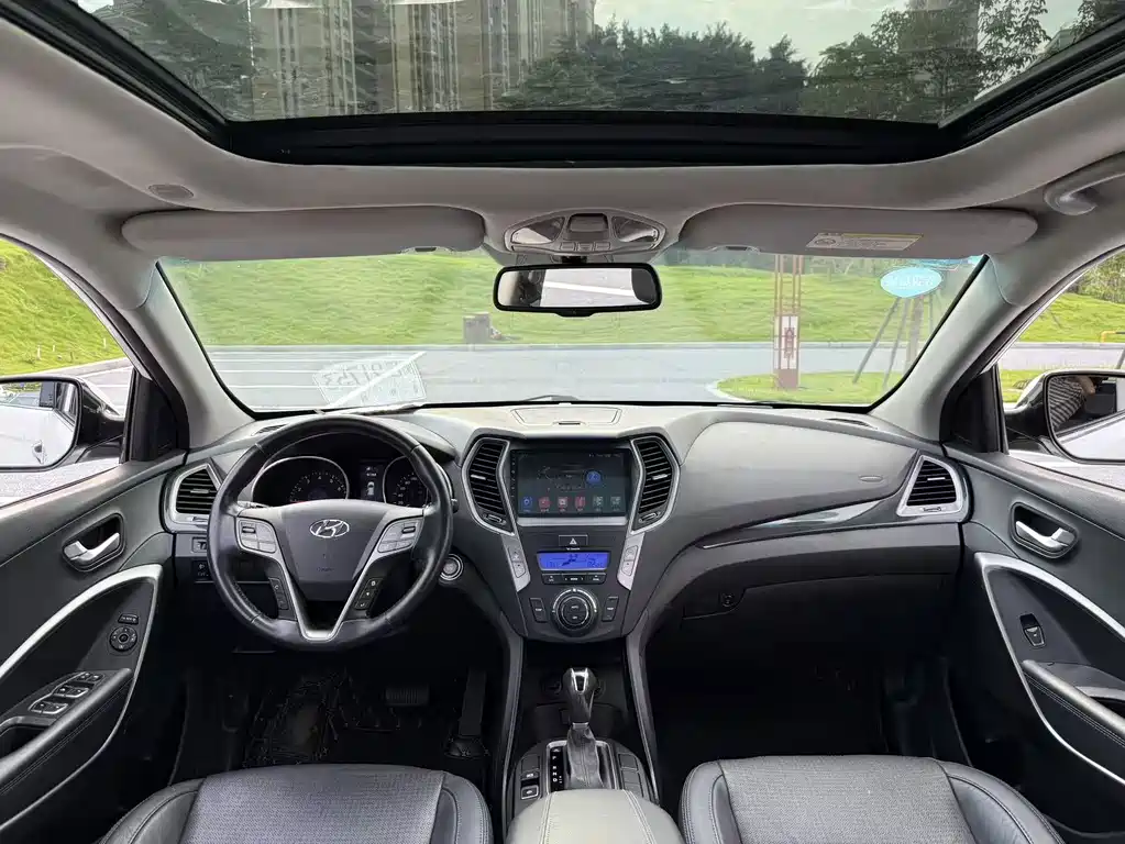 Hyundai Santa Fe — миниатюра 7