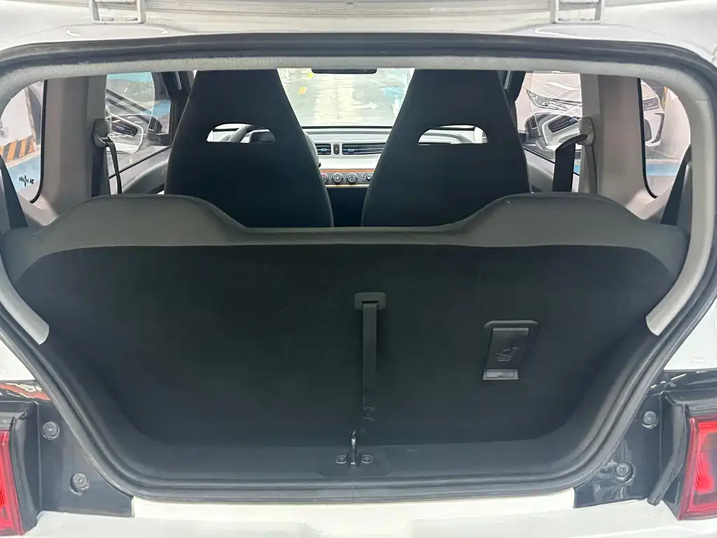 Wuling MINIEV — миниатюра 9