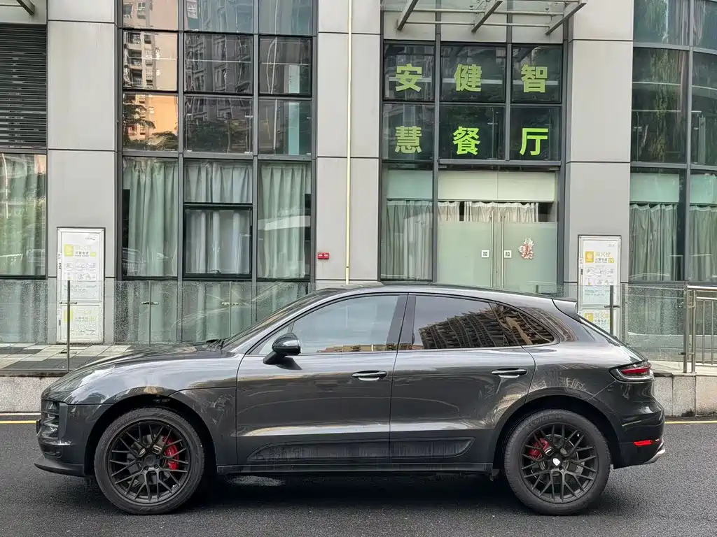 Porsche Macan — миниатюра 3