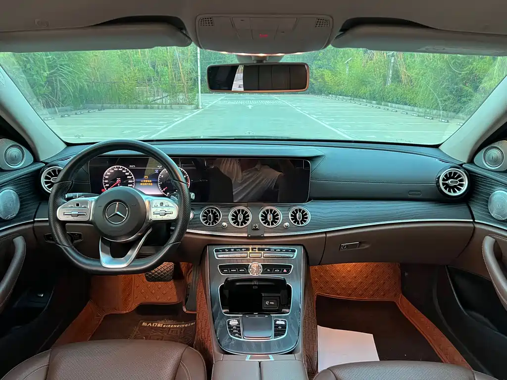 Mercedes-Benz E-Class — миниатюра 4