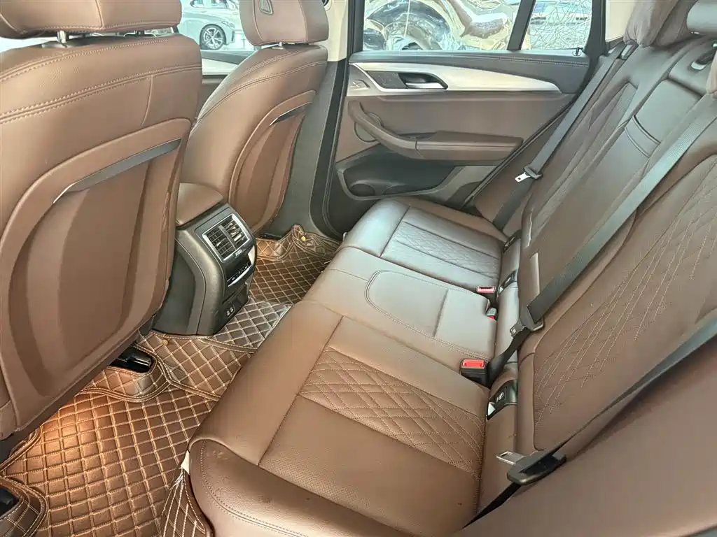 BMW iX3 — миниатюра 3