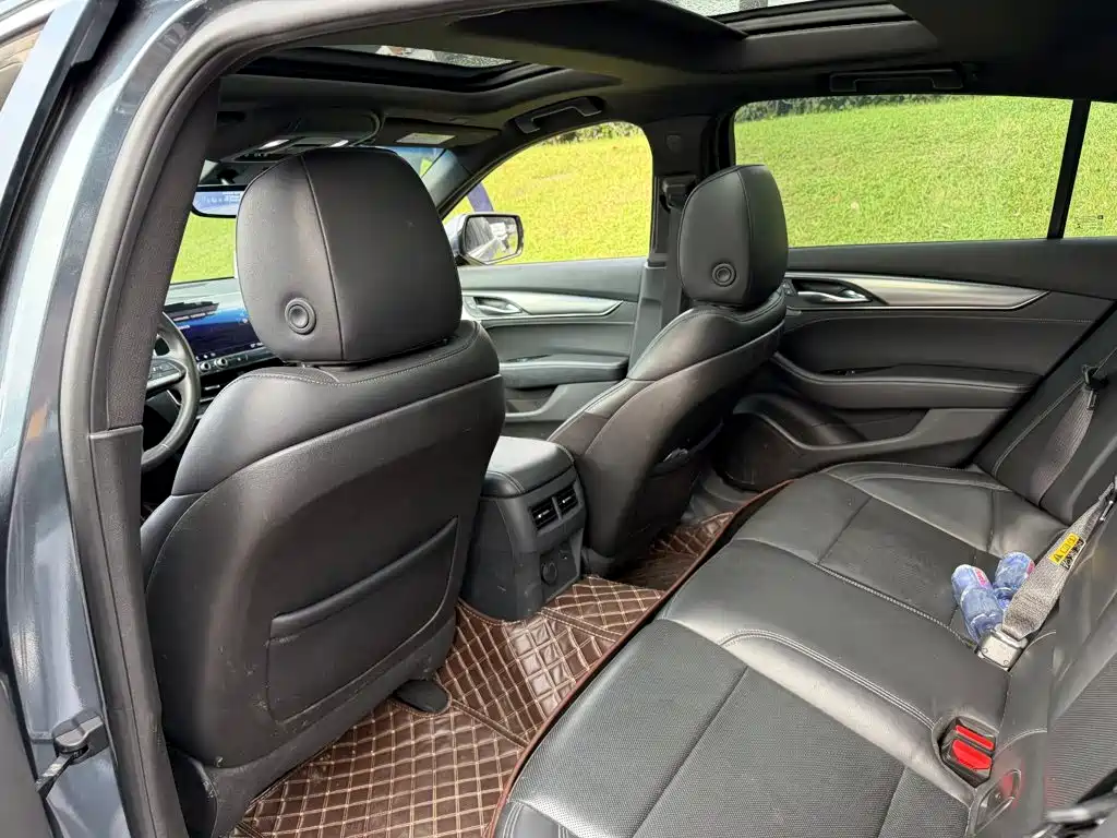 Cadillac CT5 — миниатюра 11