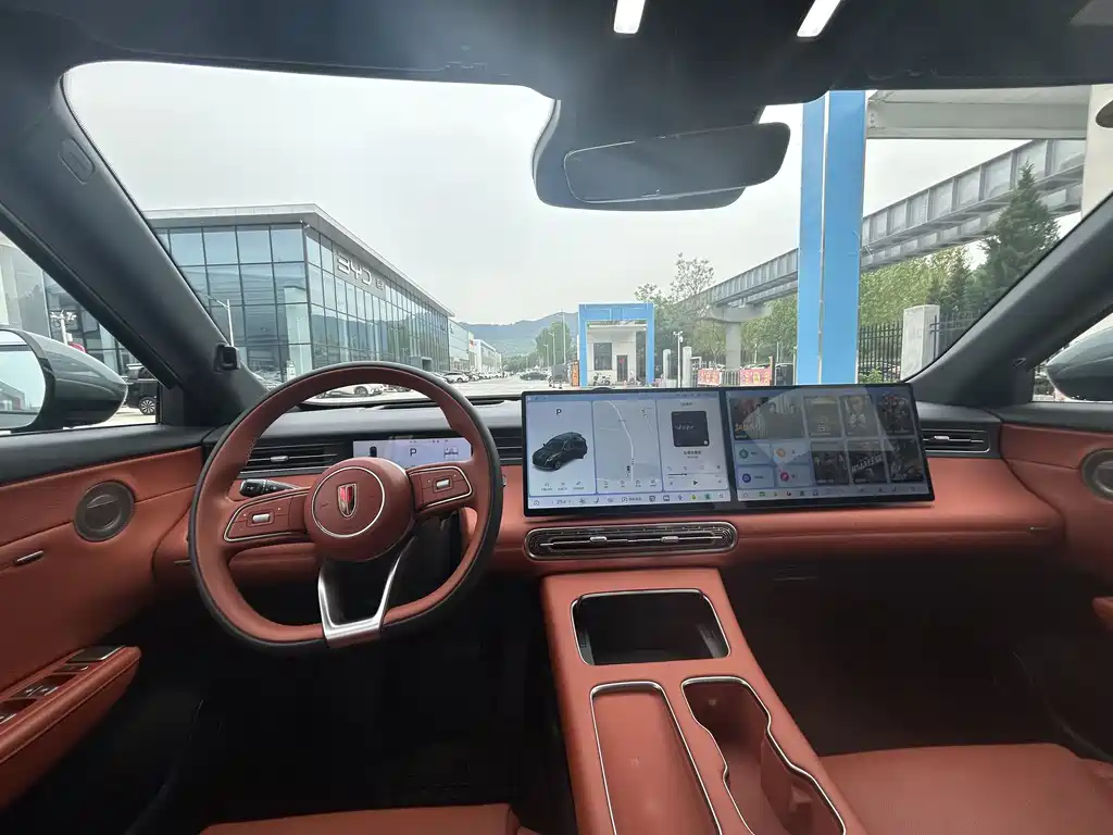 Hongqi HS6 PHEV 2026 220
