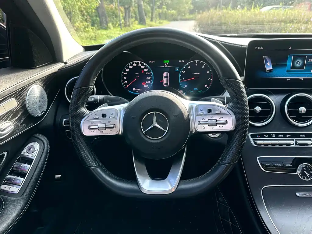 Mercedes-Benz C-Class — миниатюра 8