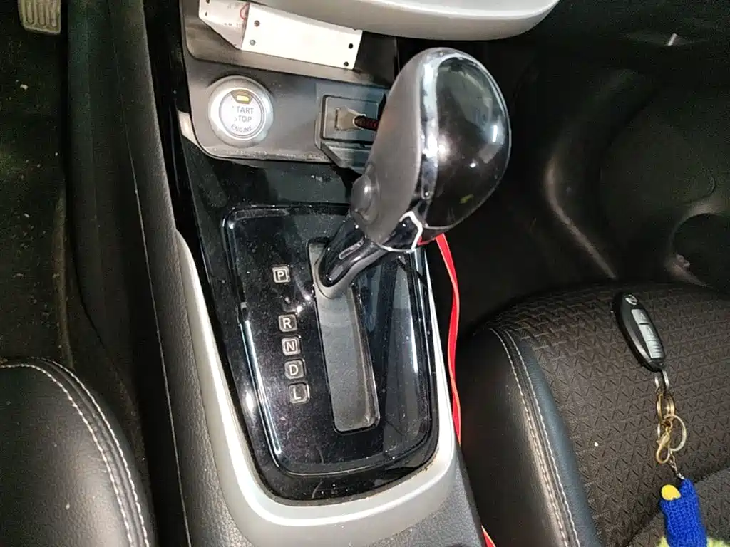 Nissan Tiida — миниатюра 14