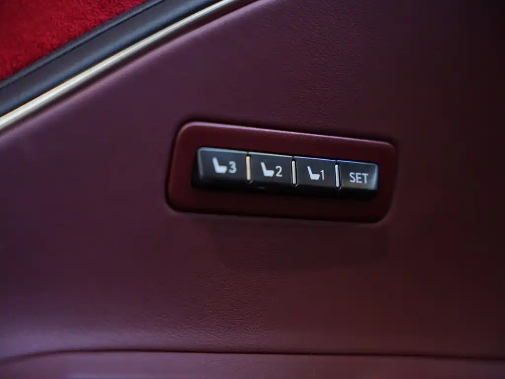 Lexus LC — миниатюра 37