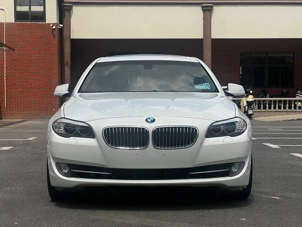 BMW 5 Series (Import) — миниатюра 2