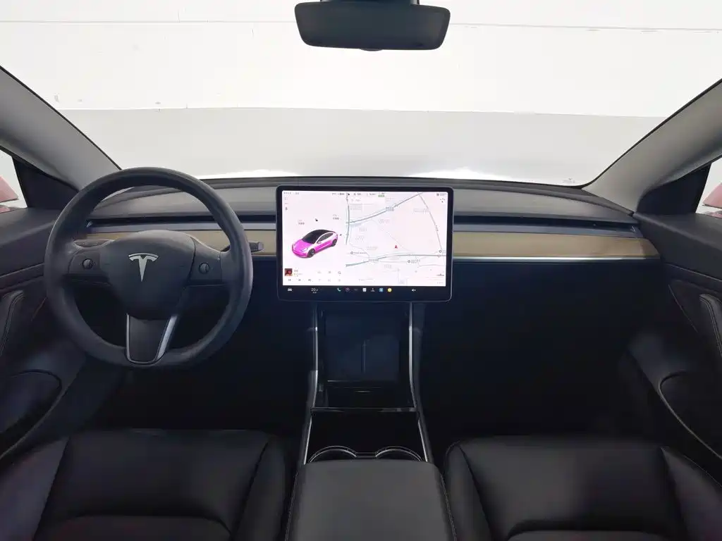 Tesla Model 3 — миниатюра 5