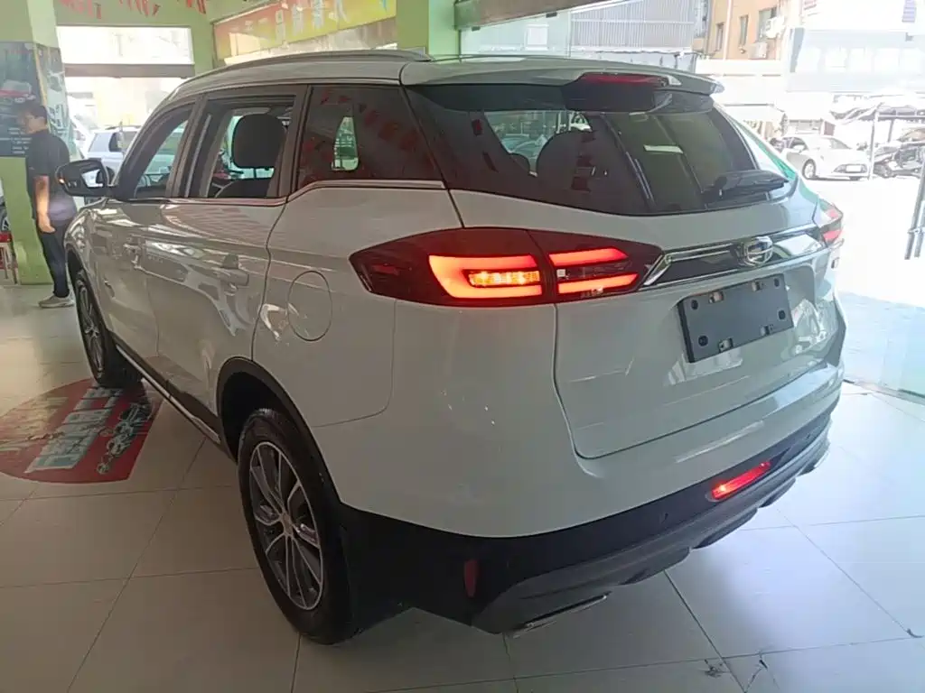 Geely Boyue — миниатюра 5