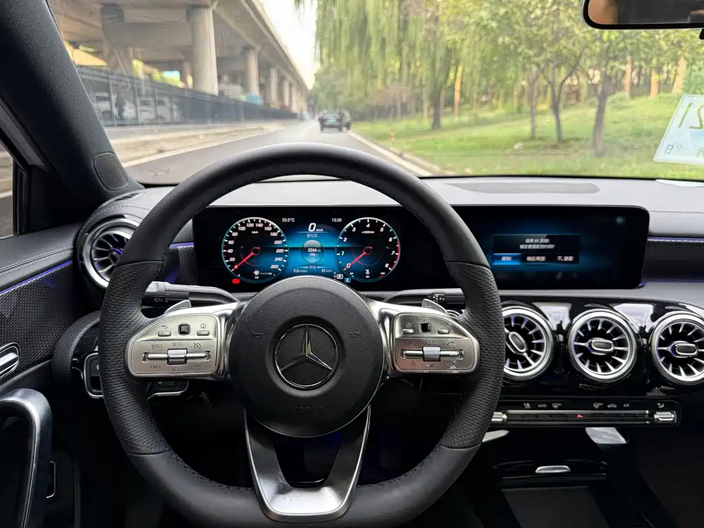 Mercedes-Benz A-Class — миниатюра 11