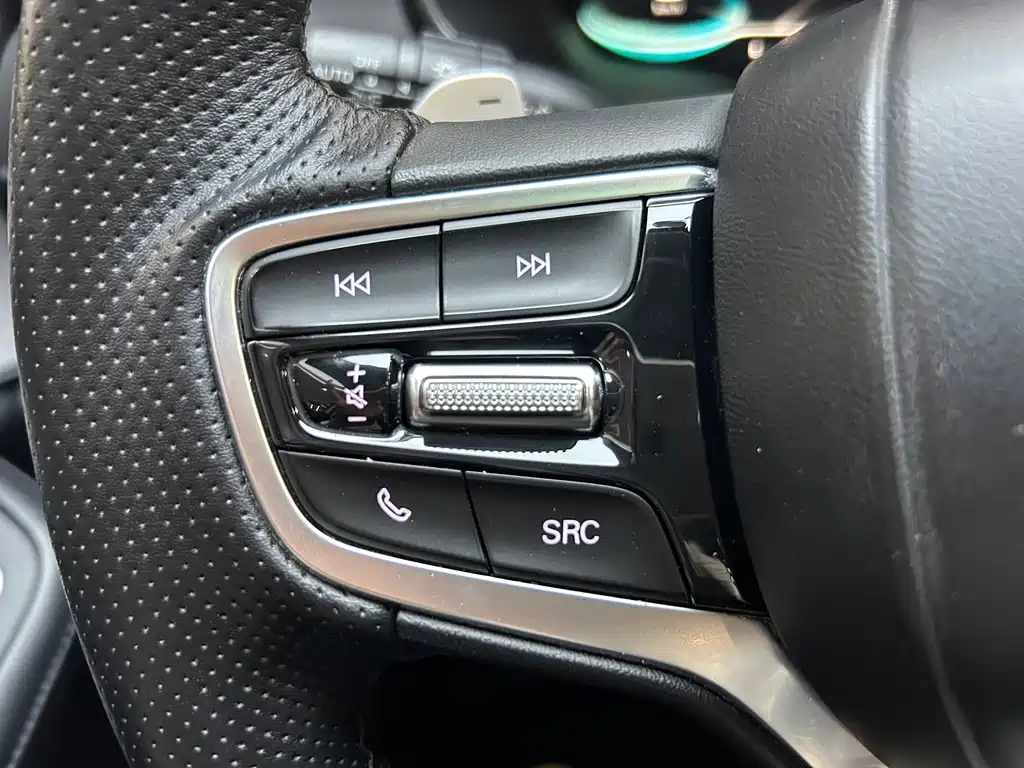 Roewe RX5 MAX — миниатюра 23