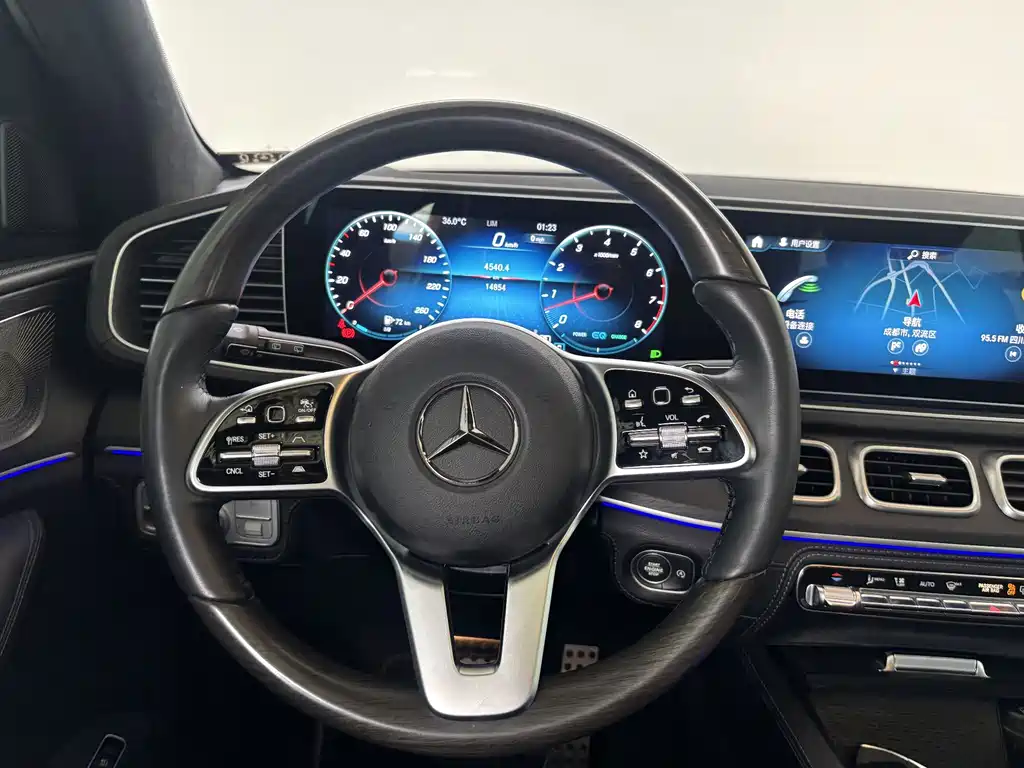 Mercedes-Benz GLS — миниатюра 17
