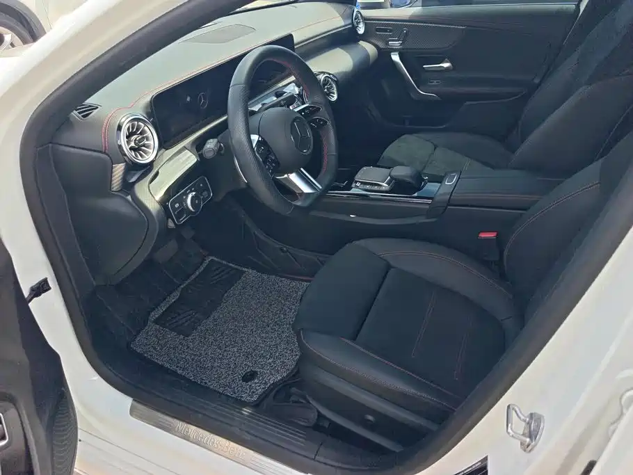 Mercedes-Benz A-Class — миниатюра 9
