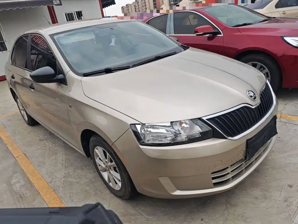 Skoda Rapid — миниатюра 4
