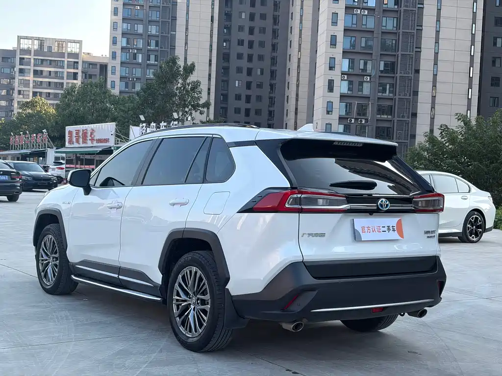 Toyota Wildlander — миниатюра 5