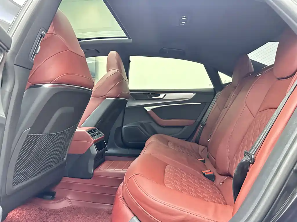 Audi A7L — миниатюра 10