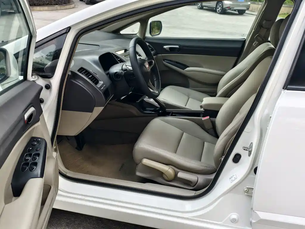 Honda Civic — миниатюра 7