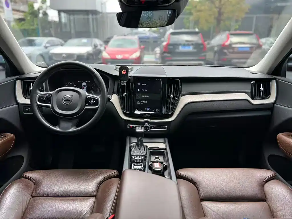 Volvo XC60 — миниатюра 8