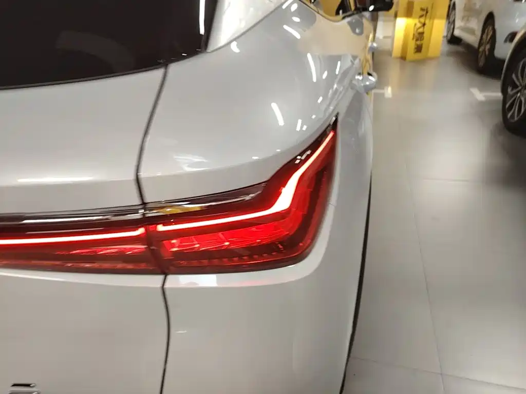 BYD Yuan Plus — миниатюра 8