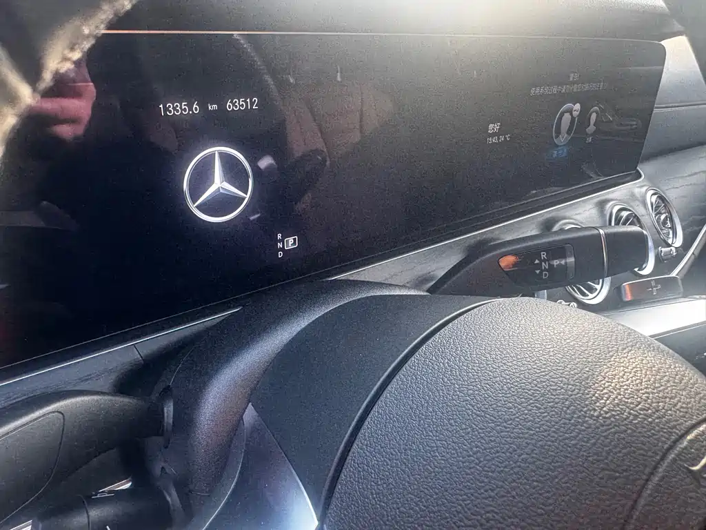 Mercedes-Benz E-Class — миниатюра 15