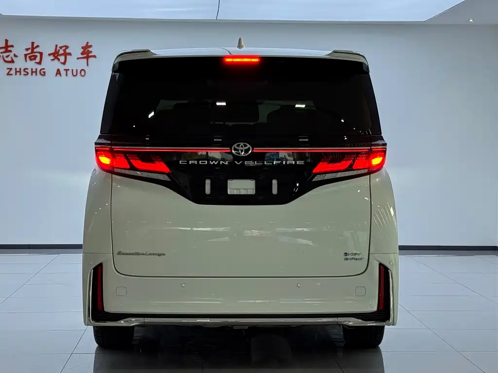 Toyota Vellfire — миниатюра 13